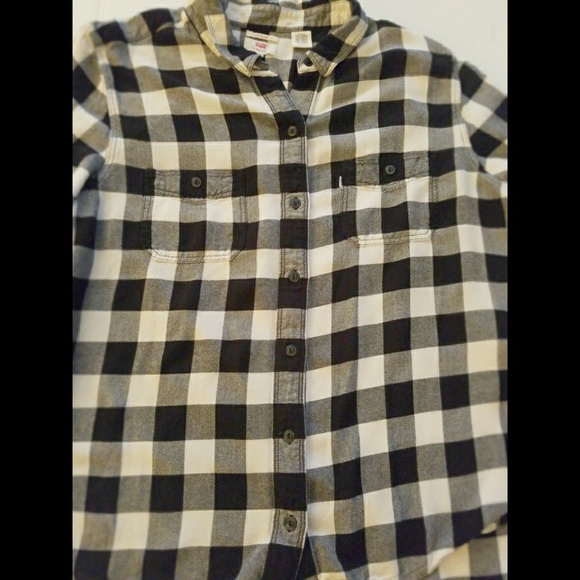 BOGO NWOT Levi's Plaid Boyfriend Cut Shirt - Picture 3 of 3